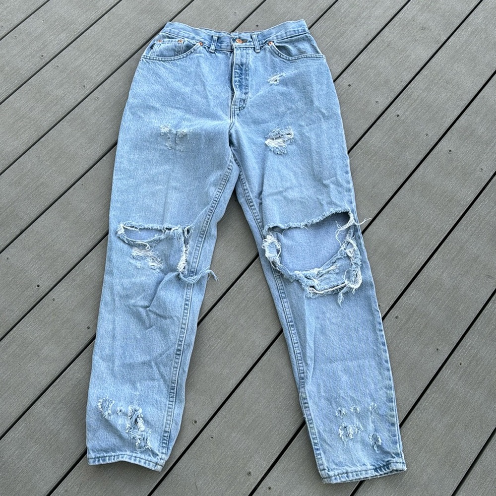 Distressed / Ripped Vintage Jeans